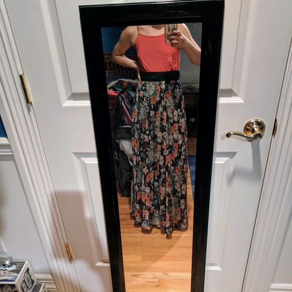 Floral maxi skirt - Picture 2 of 4